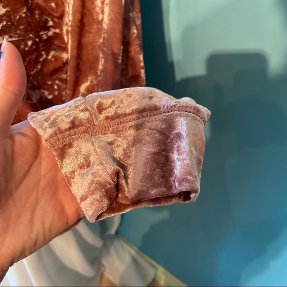 Cabin Fever‎ long  sleeved top - Picture 5 of 10